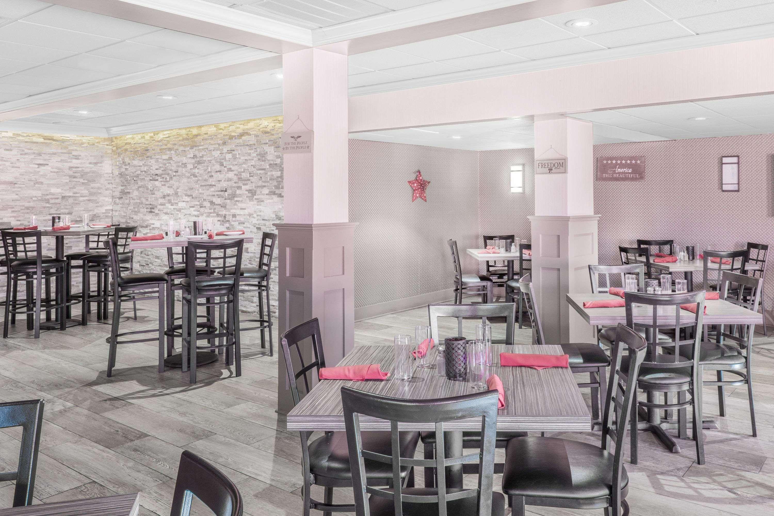 Days Inn By Wyndham Springfield/Phil.Intl Airport Ngoại thất bức ảnh