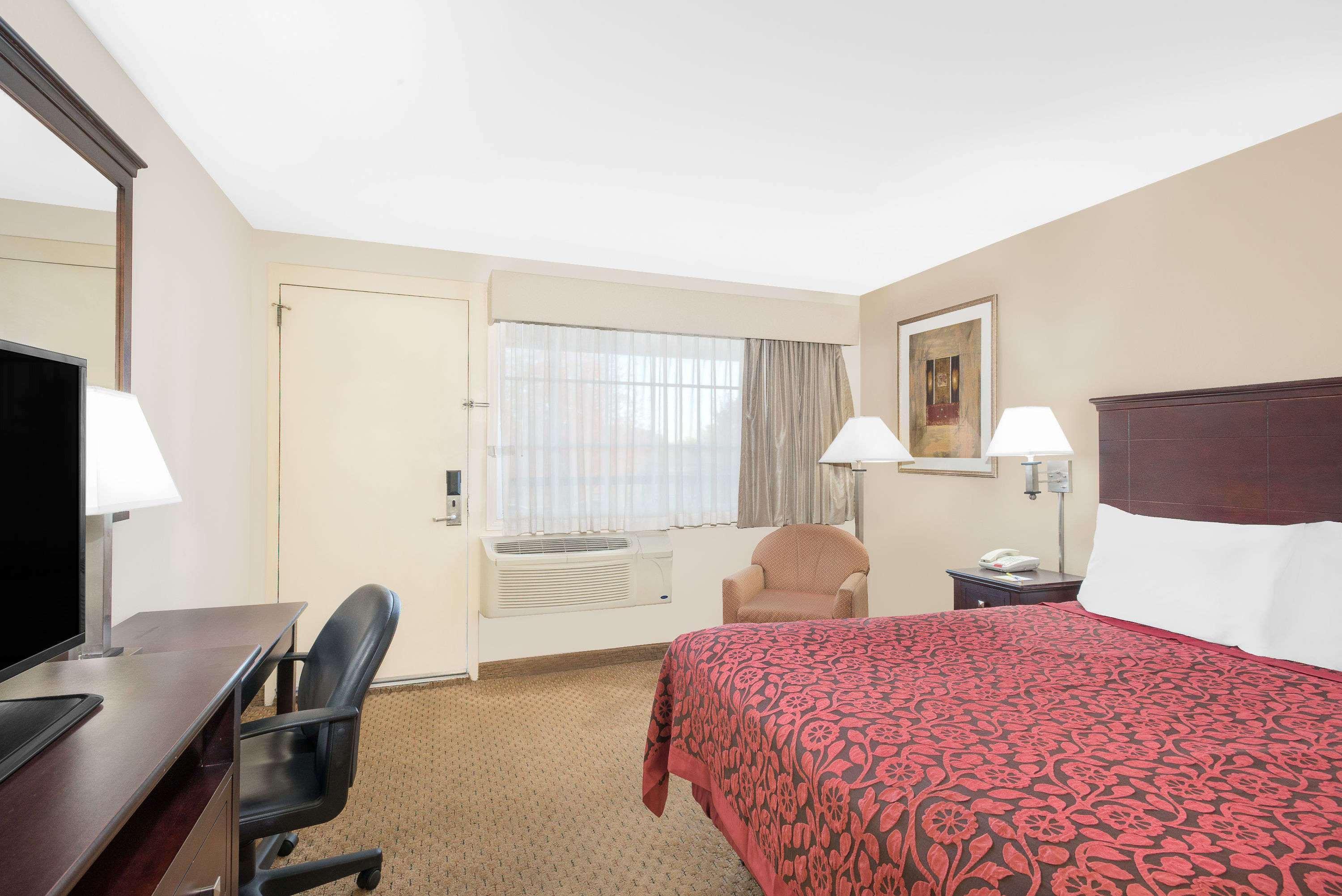 Days Inn By Wyndham Springfield/Phil.Intl Airport Ngoại thất bức ảnh